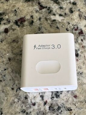 Adapter Fast Charge 3.0 Wall Charger OFS-PD570 Preowned VGUC